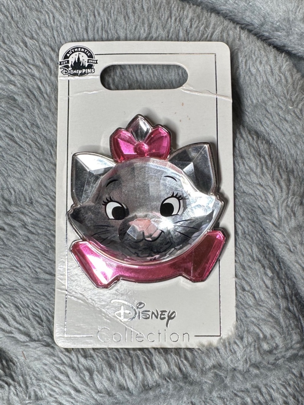Disney Aristocats Marie Cat Pin in Pink and Silver - Picture 4 of 4